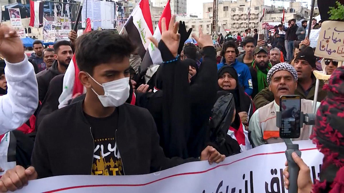 العراق على بركان ثورة أكتوبر