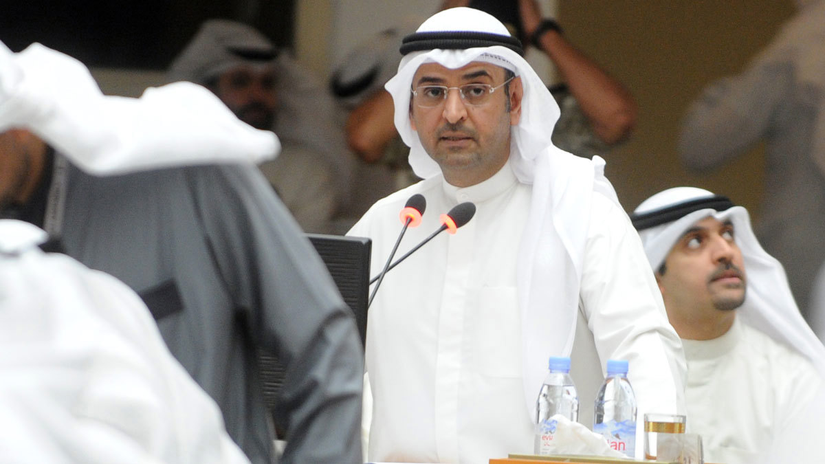 استجواب وزير المالية الكويتي ينتهي بطلب طرح الثقة فيه من 10 نواب