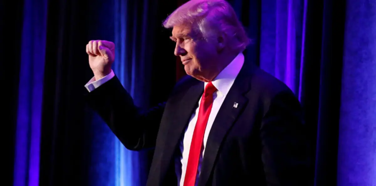 بالفيديو.. تحدّي "ترامب قادم" آخر الصرعات على الإنترنت