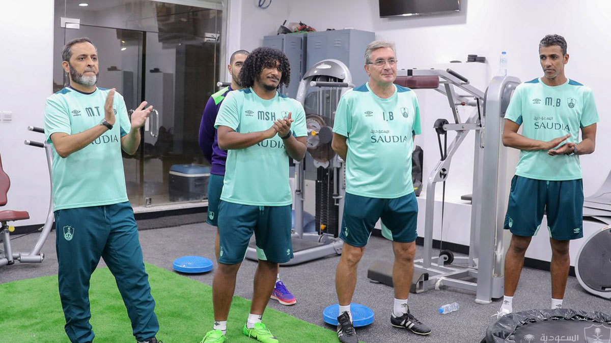 وليد الفراج يحذر من كارثة مالية تهدد النادي الأهلي السعودي بعد إقالة برانكو إيفانكوفيتش