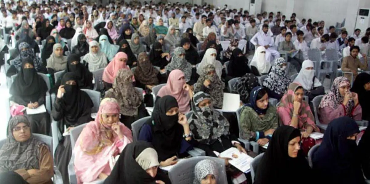 إيران تطلب من السنة دفع المال مقابل التعليم