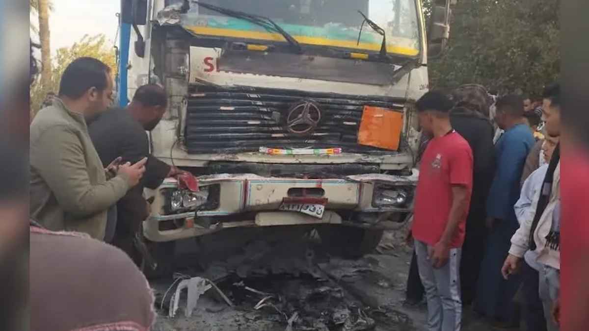 مصر.. مصرع 13 شخصاً بحادث مأساوي في أسيوط (فيديو)