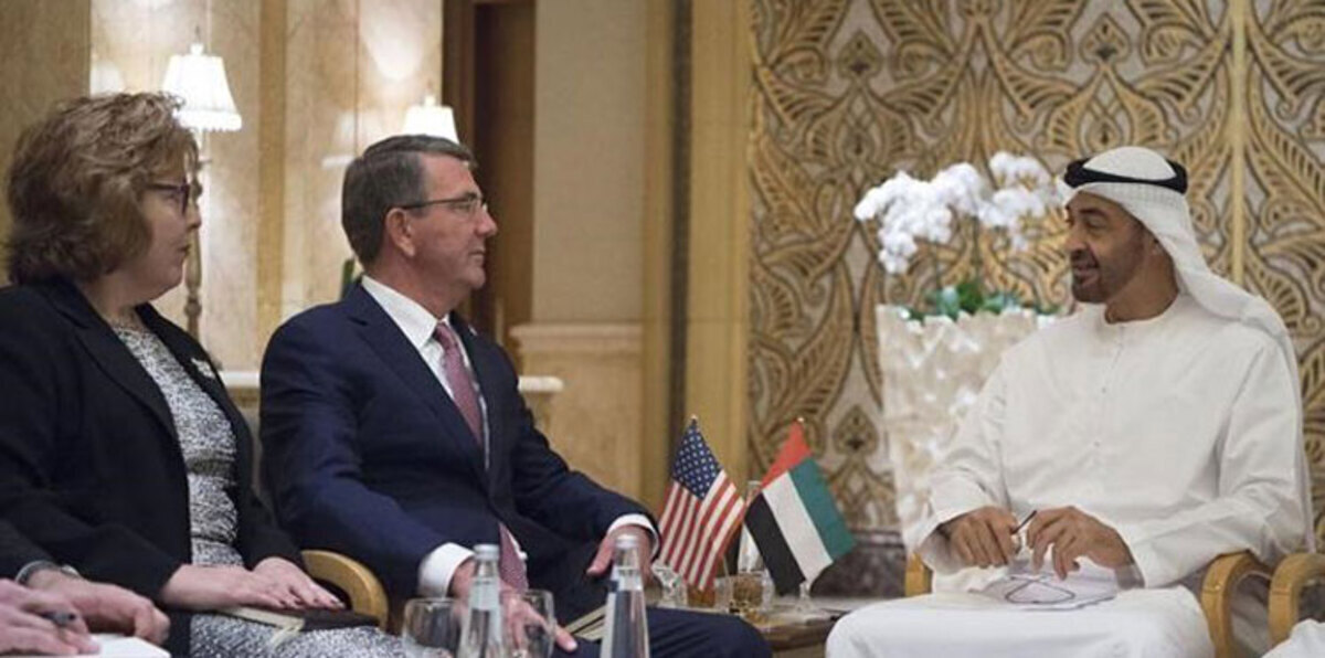 محمد بن زايد يبحث مع وزير الدفاع الأمريكي التعاون العسكري