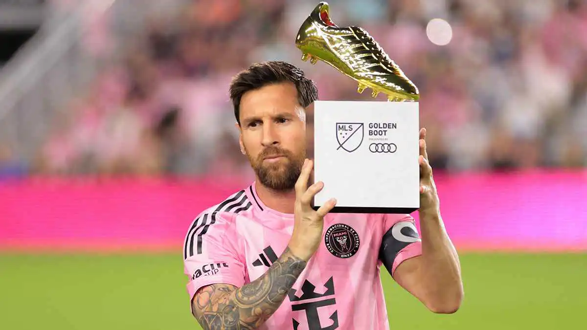 تعال إلى غلطة سراي.. جماهير تركية تكتسح حسابات ميسي