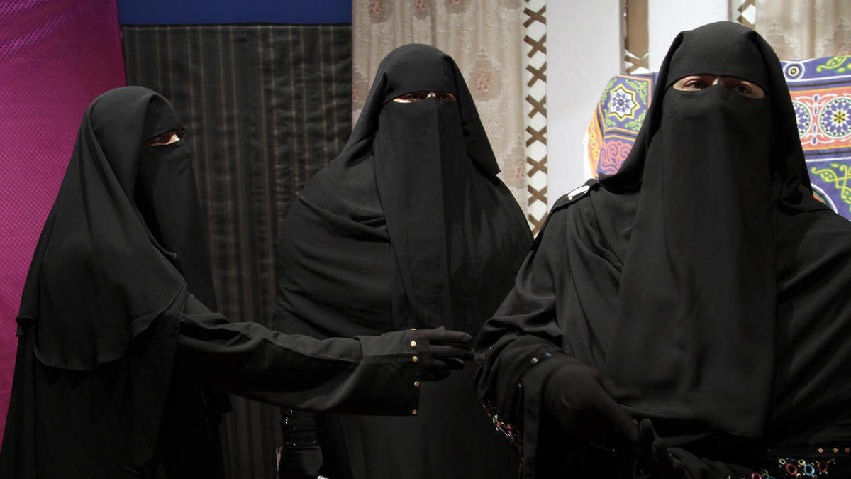 منع دخول المنقبات للمدارس القرآنية يثير جدلا في تونس‎