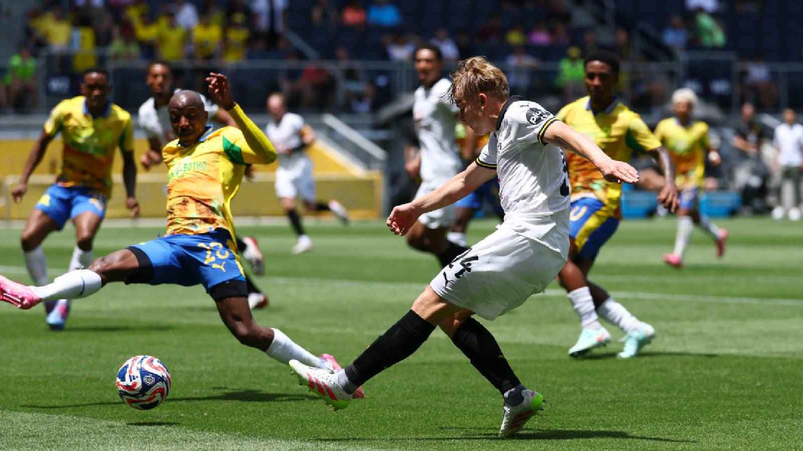 بروسيا دورتموند يحصد فوزه الأول بمونديال الأندية أمام صن داونز (فيديو)