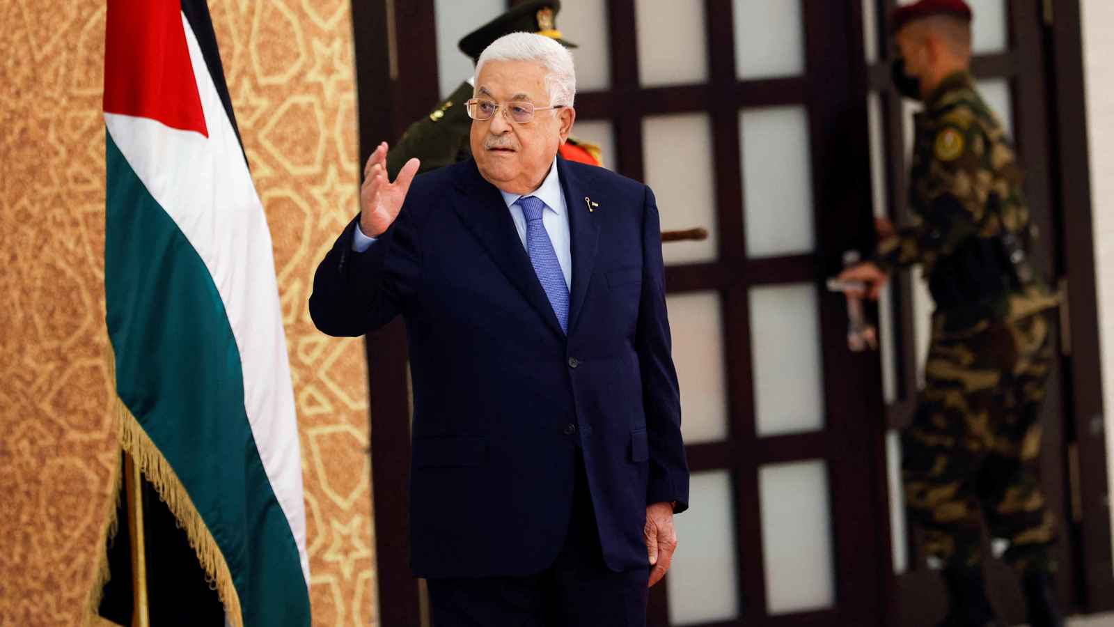 الرئيس الفلسطيني يرفض خطط التهجير و"الاستيلاء على غزة"