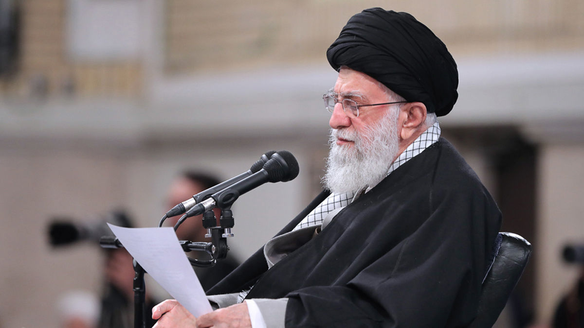 خامنئي: إيران أسقطت هيبة أمريكا في عين الأسد.. والمفاوضات النووية "خدعة"