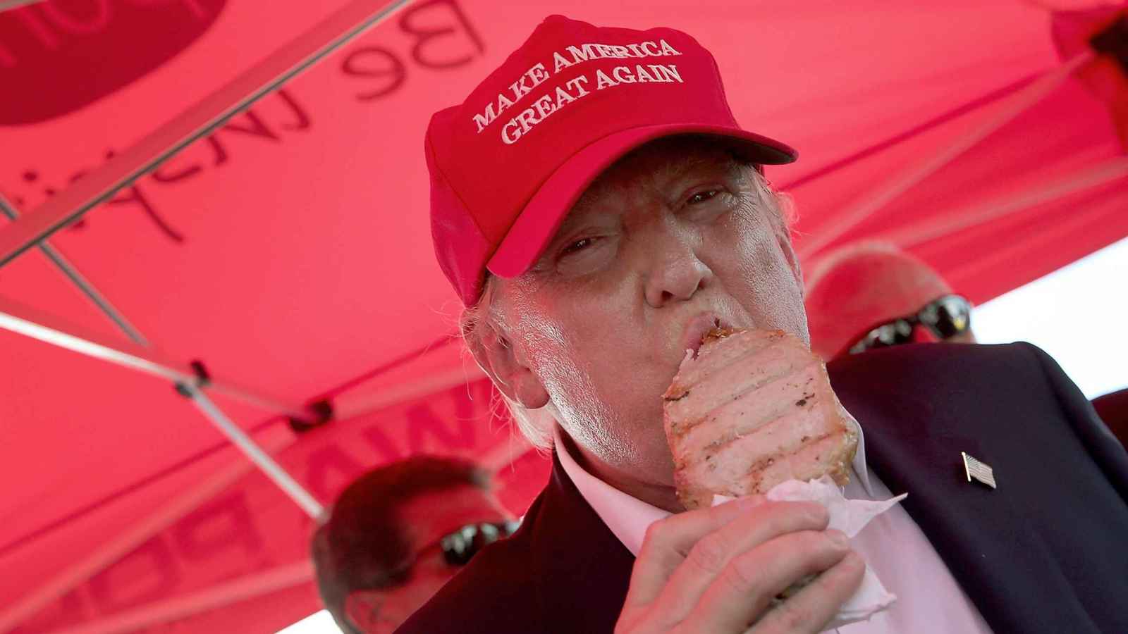 كيف خدع رئيس الطهاة ترامب وتلاعب بطعامه؟