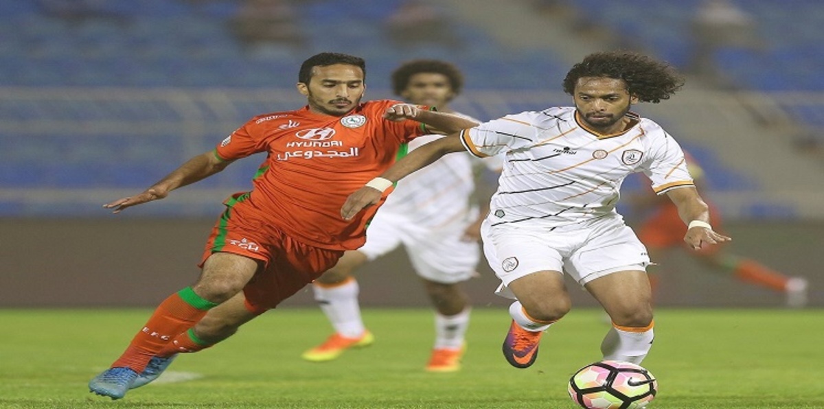 الشباب يواصل ترنحه ويتعادل مع الاتفاق في الدوري السعودي