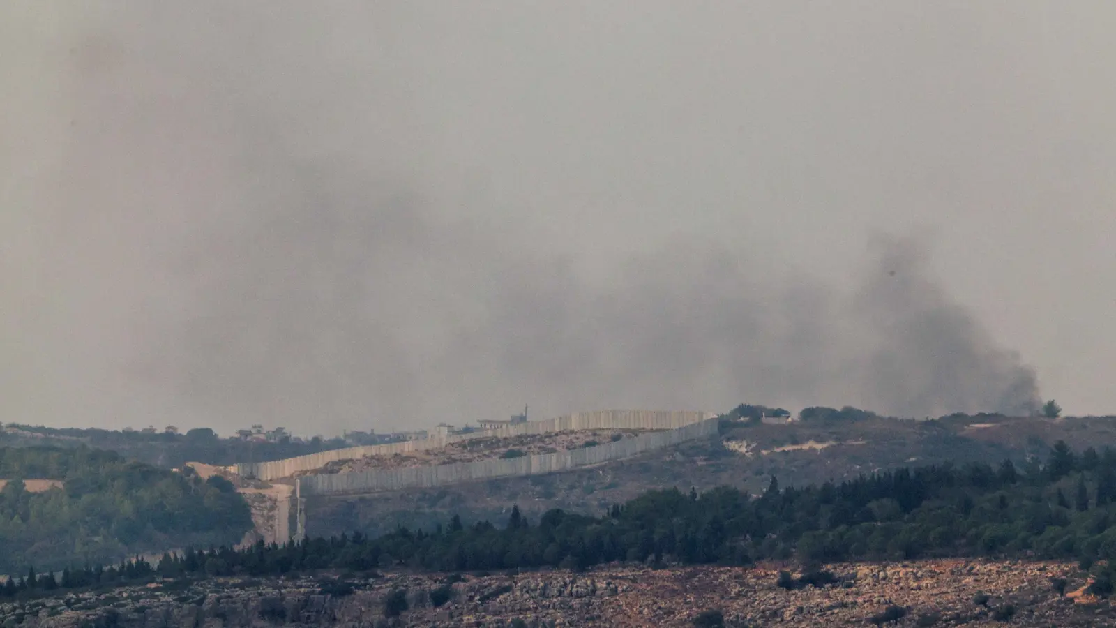 ترتيبات إسرائيلية لإنهاء الحرب على جبهة لبنان