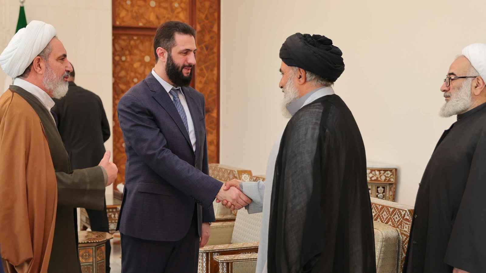 الشرع يلتقي وفدا من الطائفة الشيعية في سوريا (صور)