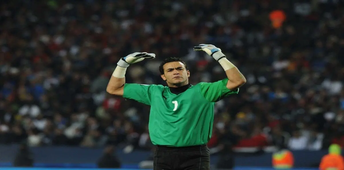 هدف كوميدي يسكن شباك الحضري بالدوري المصري (فيديو)