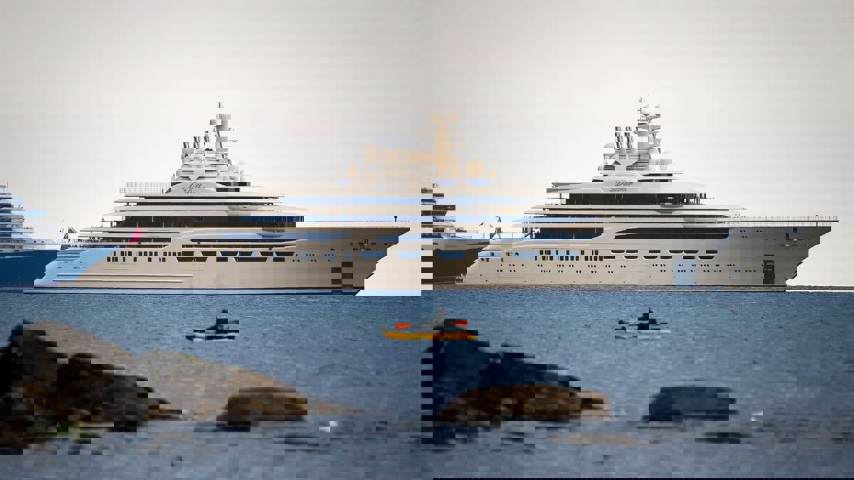 "سيل العقوبات" يحرم أثرياء روسيا من مقتنياتهم الفارهة