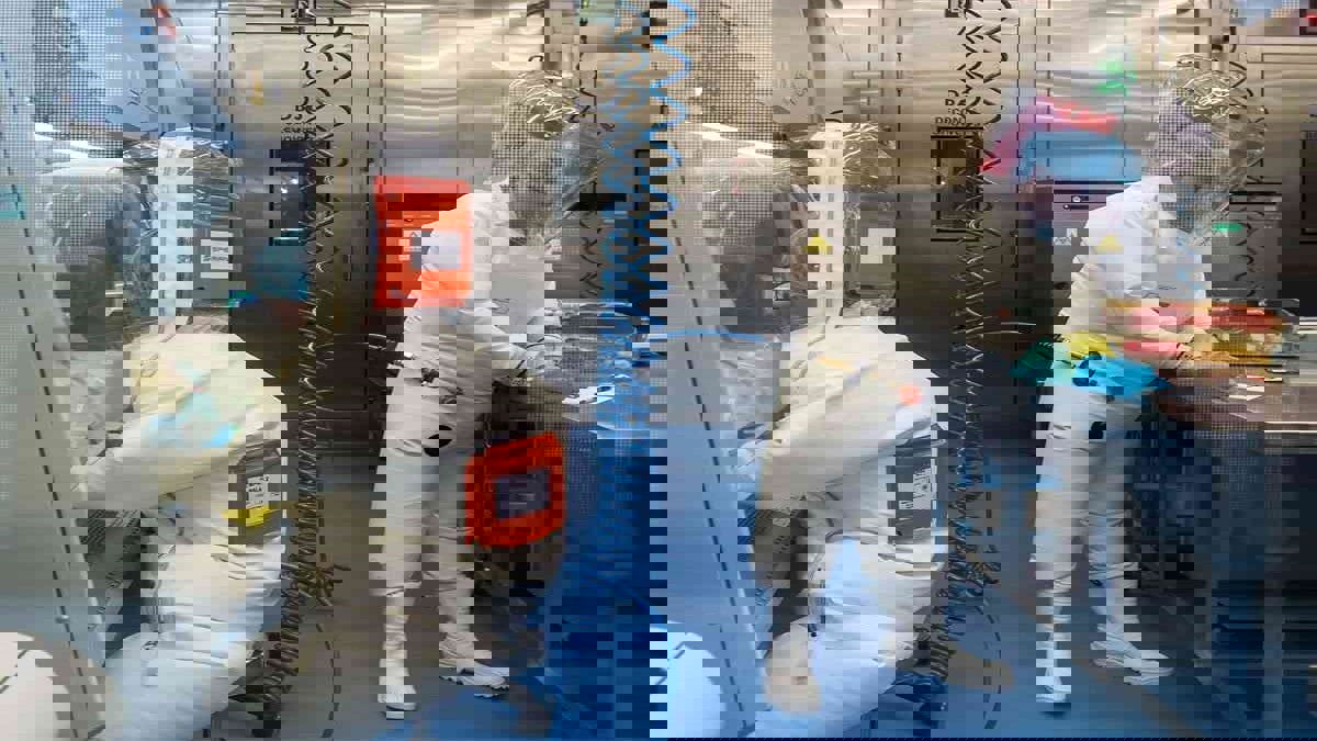 تسعة أشخاص قد يكشفون لغز كورونا.. من هم؟