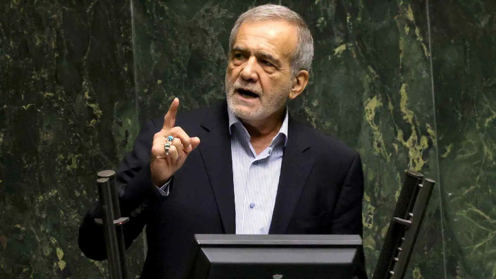 الرئيس الإيراني: لا أحد بمنأى عن هجمات إسرائيل وعلينا بالوحدة لصدها