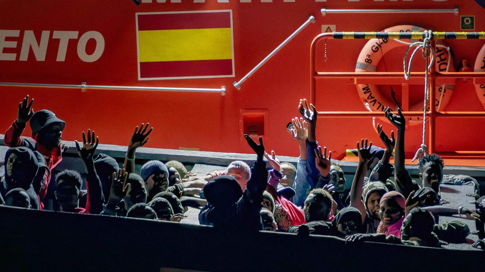 إسبانيا تخسر 17 مليار يورو سنويا بسبب "التمييز" ضد المهاجرين