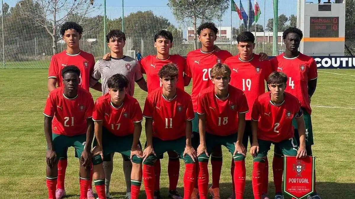 لم يرتدِ رقم والده.. كريستيانو جونيور يسجل هدفا رائعا لمنتخب البرتغال (فيديو)