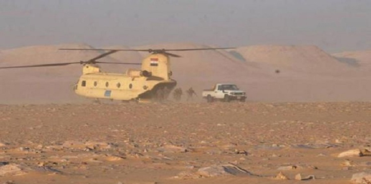 مصر: القوات الجوية دمرت 15 سيارة محملة بالأسلحة قادمة من ليبيا