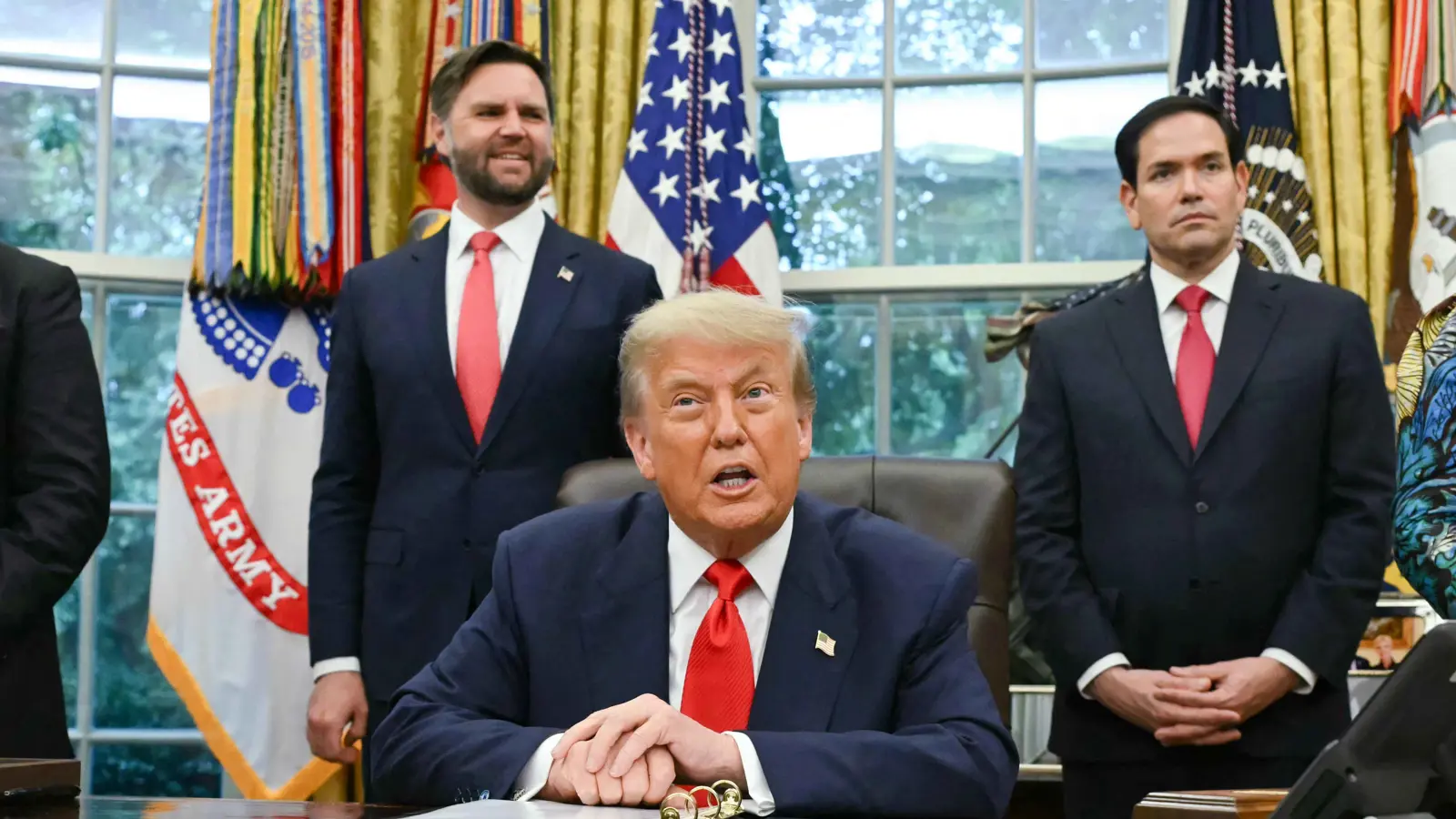 موريتانيا حاضرة.. ترامب يبحث فرص التجارة مع قادة 5 دول أفريقية