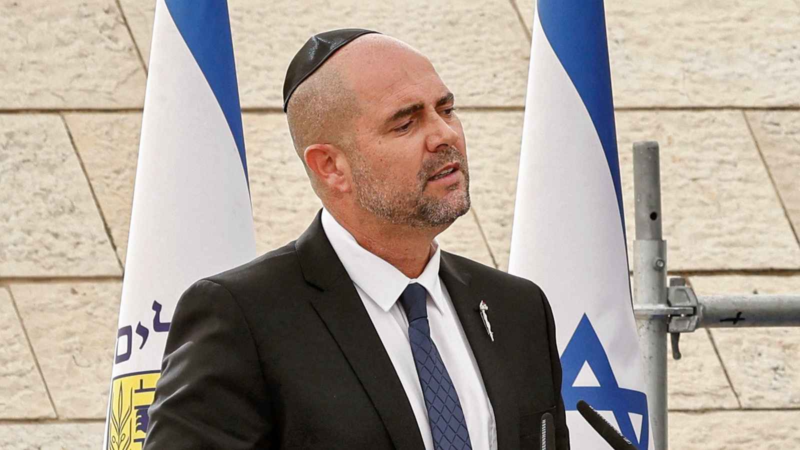 رئيس الكنيست يتهم المحكمة التي تحاكم نتنياهو بمخالفة القانون