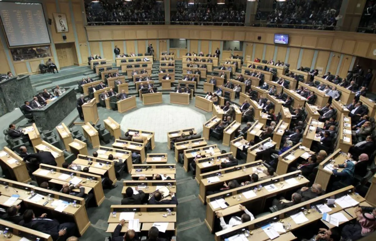 نواب الأردن يتنفسون الصعداء بقرار المحكمة الدستورية