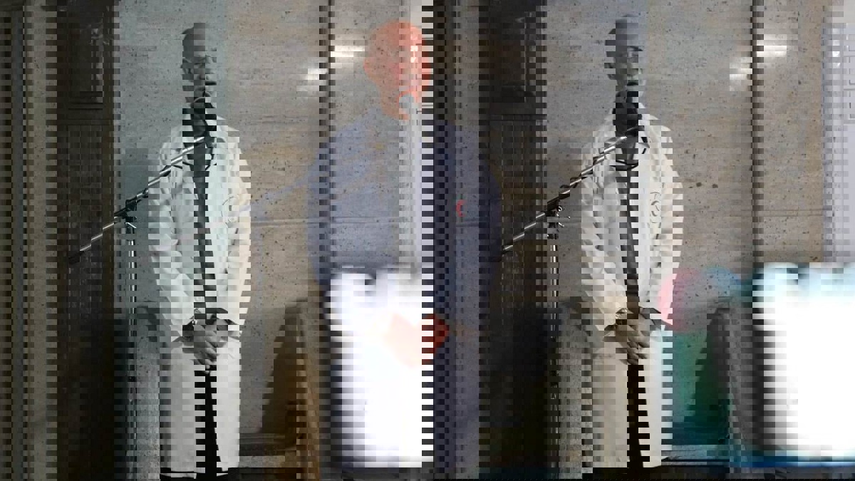 أطباء في غزة يلقون خطب الجمعة للحديث عن كورونا