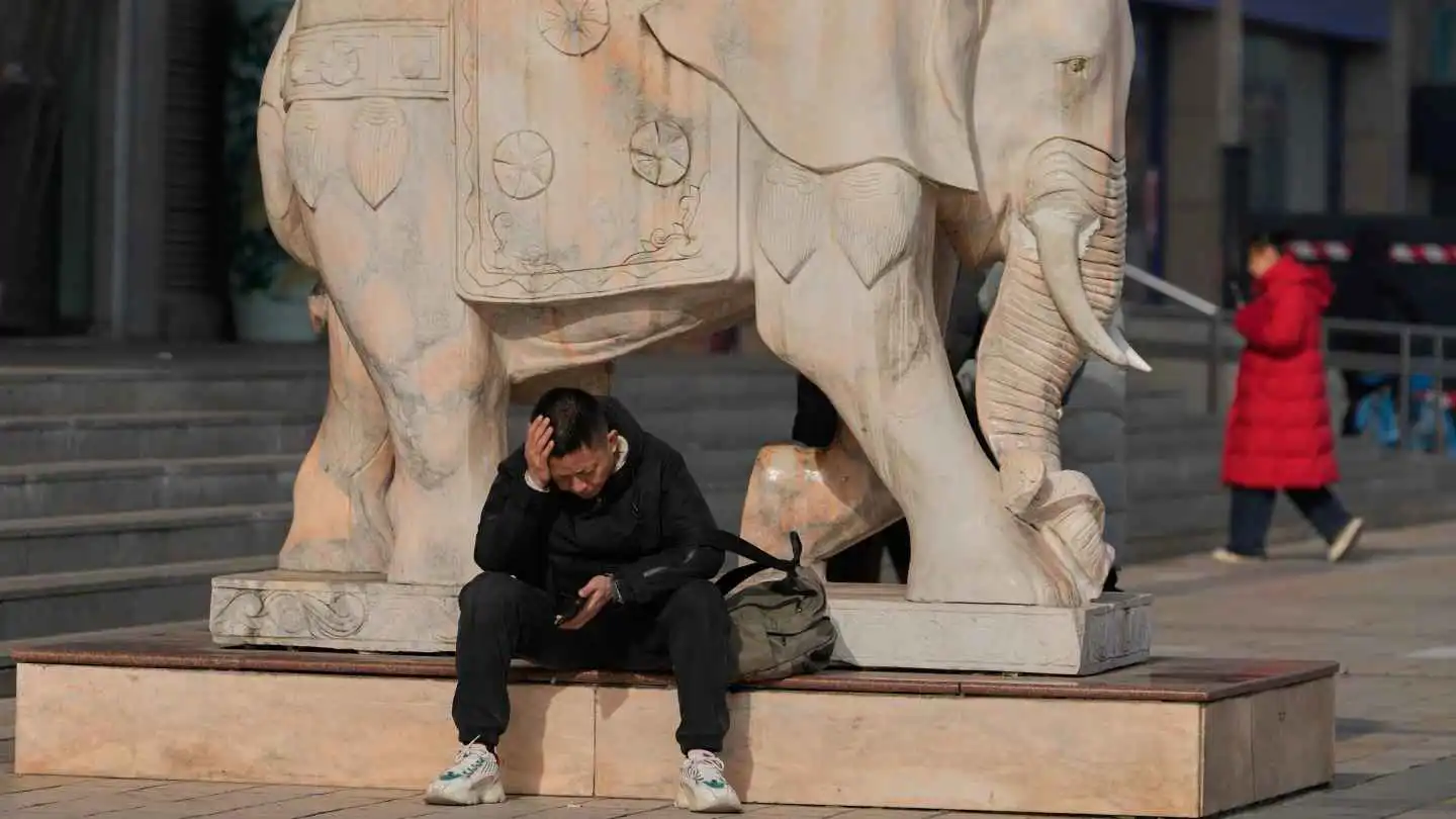 تطبيق ذكي يحدث ضجة عالمية ويثير مخاوف النساء (فيديو)