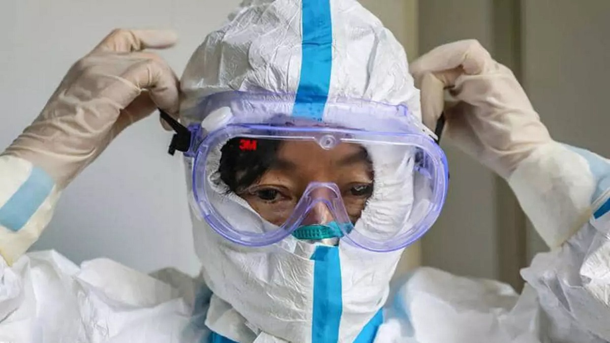 أطباء اليابان يعانون من نقص الكمامات وسط أزمة كورونا