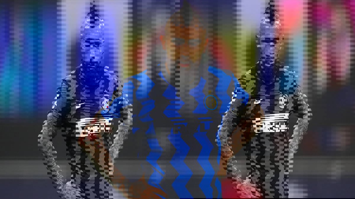 إنتر ميلان ينهي تعاقده مع فيدال بالتراضي