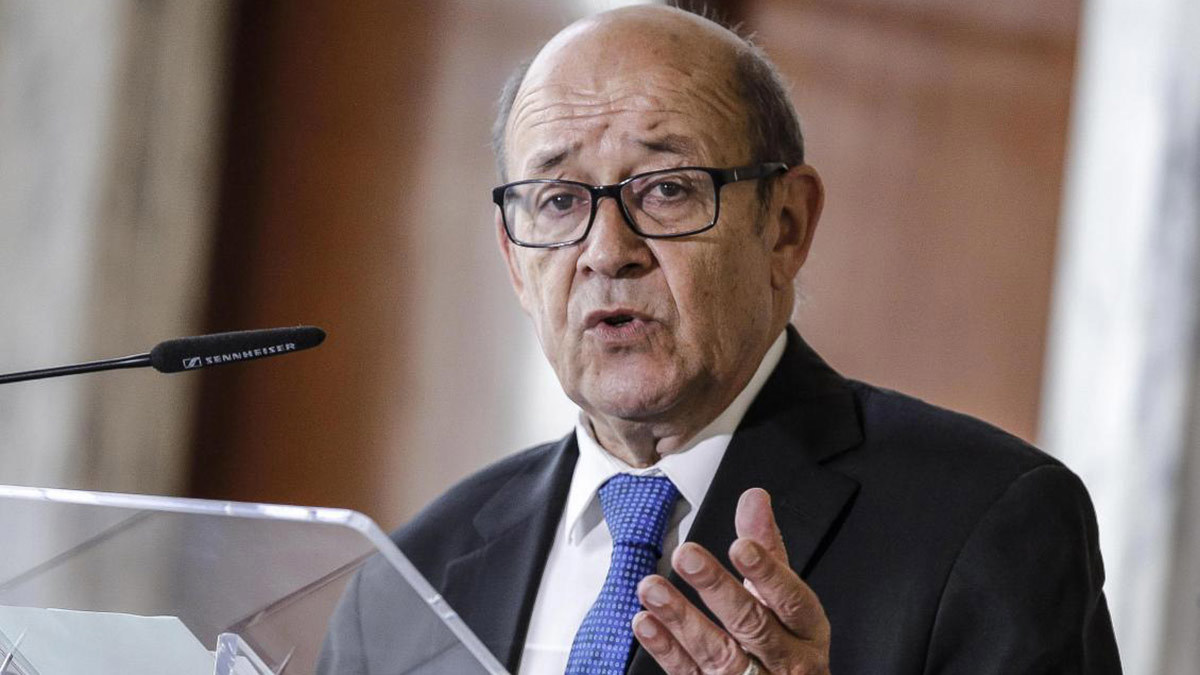 فرنسا تحذر إيران من انتهاك الاتفاق النووي