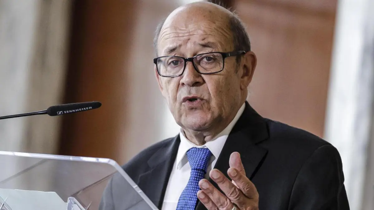 فرنسا تحذر إيران من انتهاك الاتفاق النووي