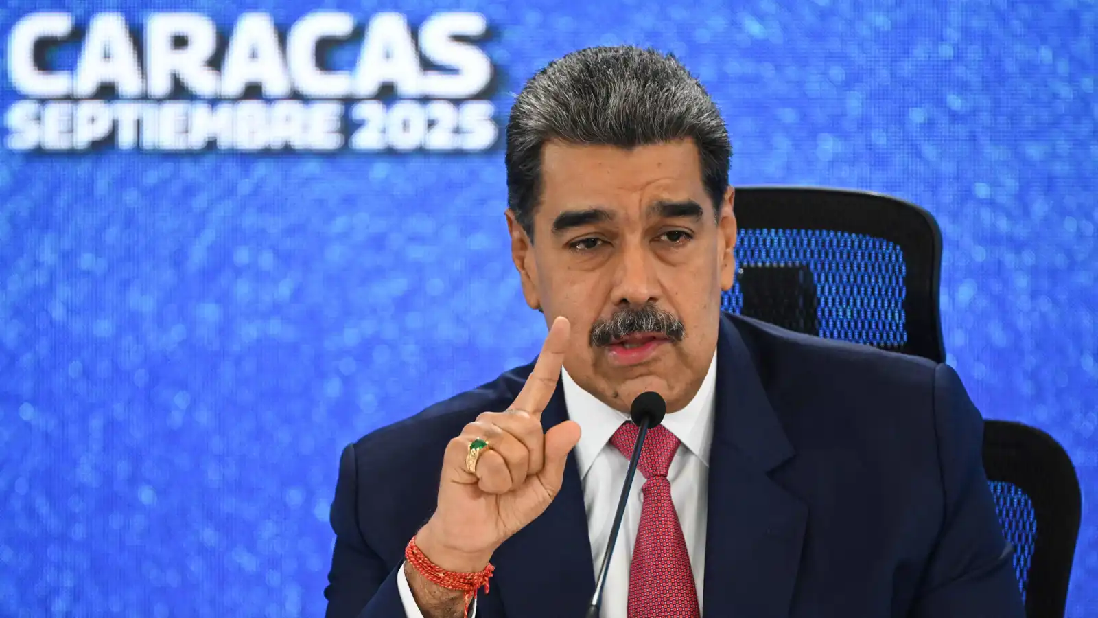 مادورو يكشف مخططا لمهاجمة سفارة واشنطن في كاراكاس