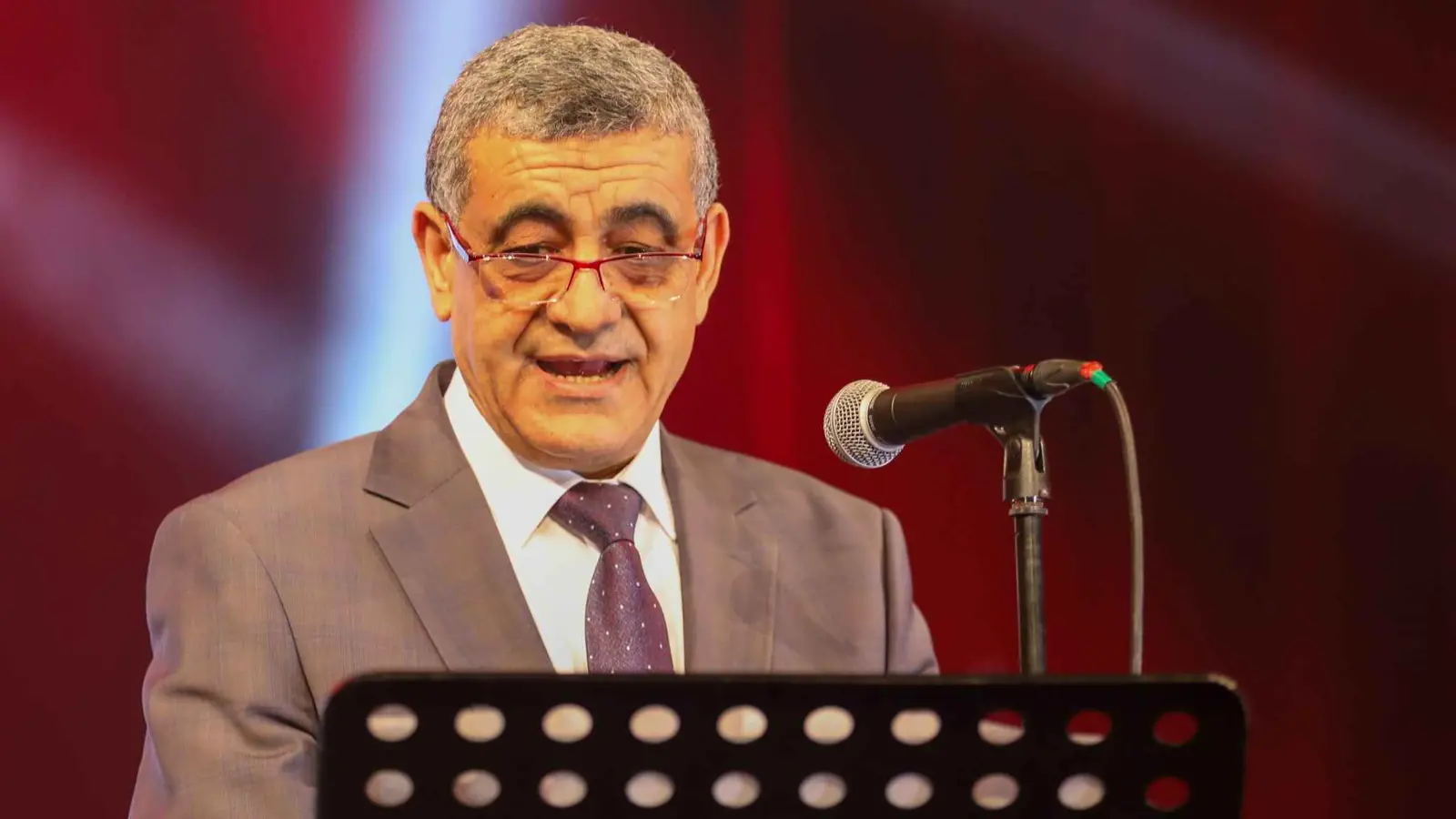 مفاجأة جديدة.. طبيب الإفريقي التونسي يستعد لرئاسة النادي و"علاج" الأزمة