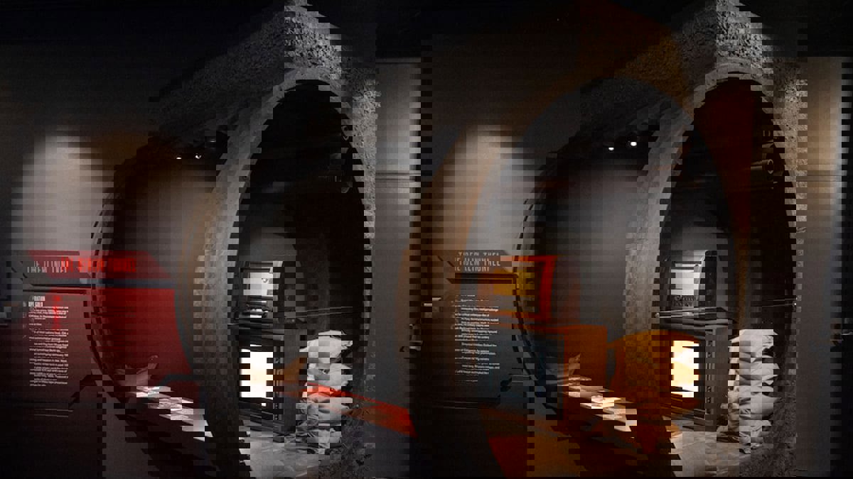 آخرها مجسم لمنزل الظواهري.. أبرز ما يحويه المتحف السري للمخابرات الأمريكية (صور)