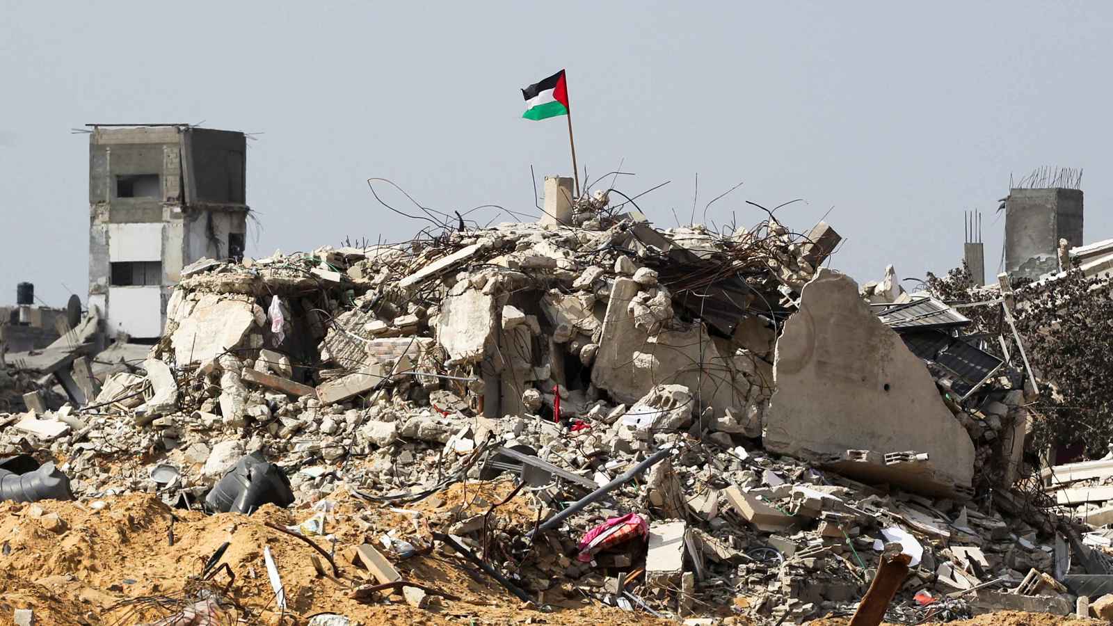 كيف علق "حزب الله" على خطط ترامب بشأن غزة؟