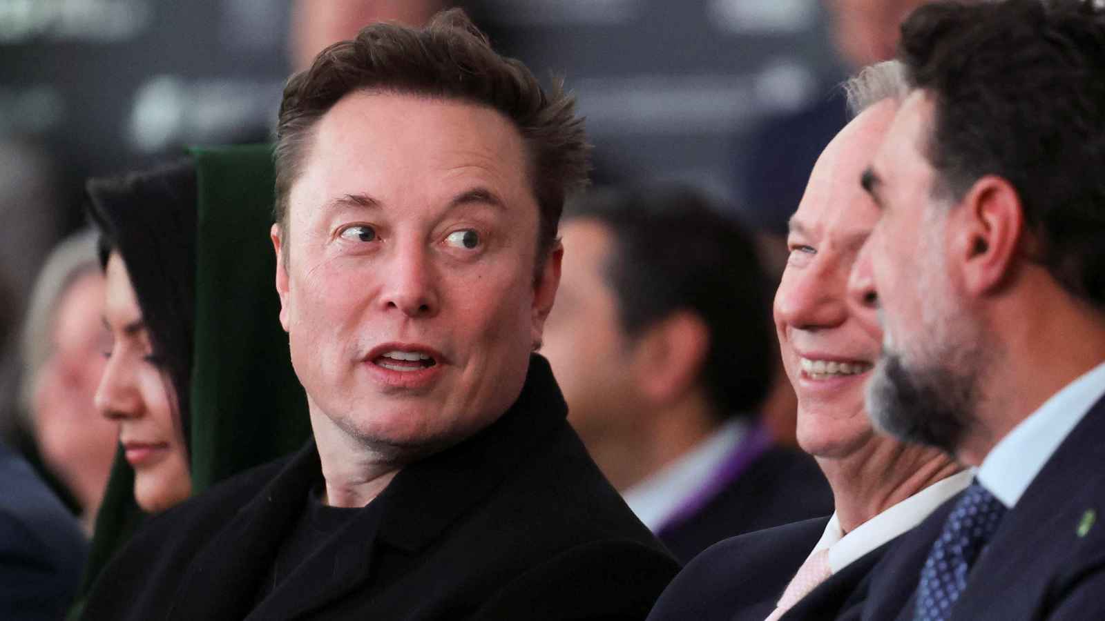 ماسك: زيلينسكي قتل صحفيا أمريكيا