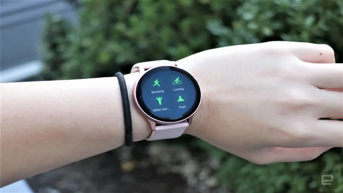 "سامسونغ" تطلق إصدارا جديدا من ساعة Galaxy Watch Active 2