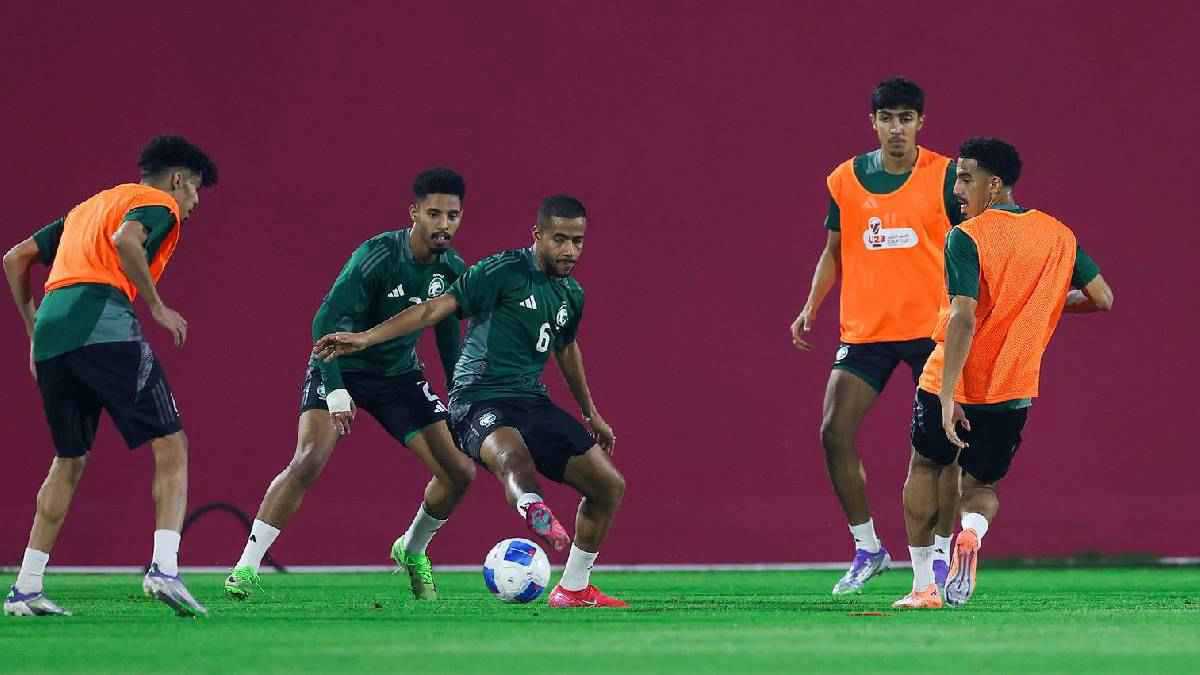 مفاجآت في تشكيل المنتخب السعودي ضد جزر القمر