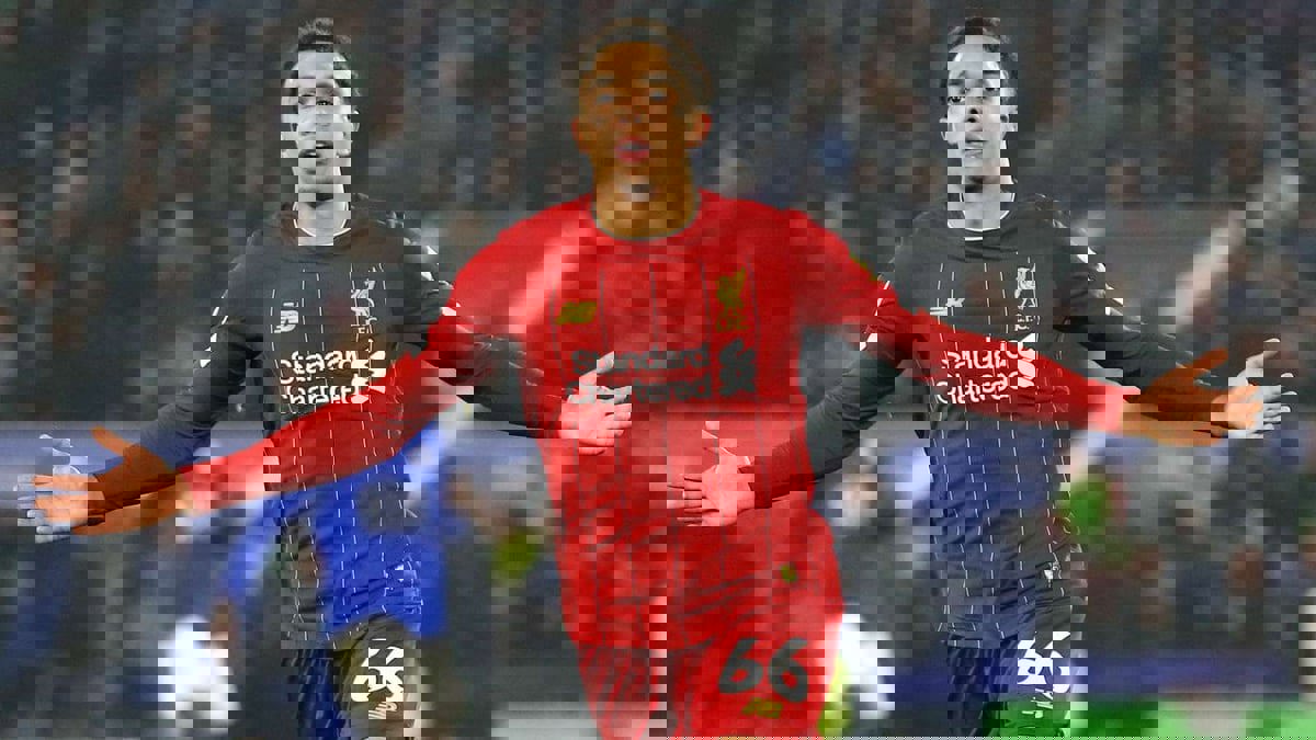 ليفربول يمدد تعاقده مع ألكسندر أرنولد بعقد طويل الأمد