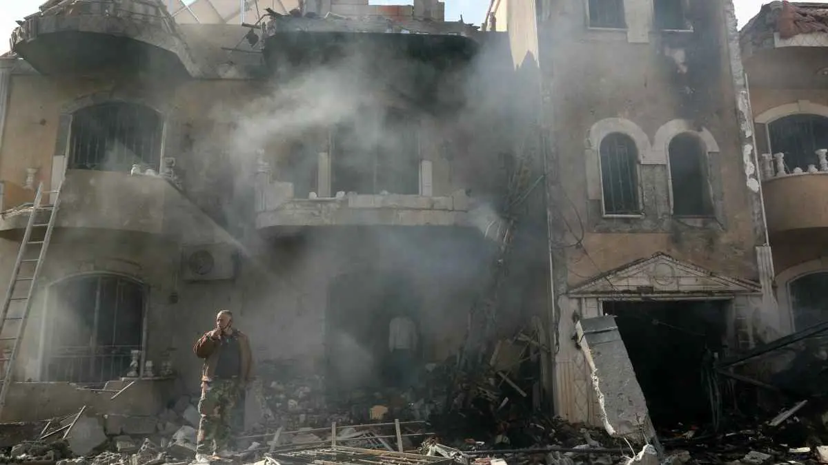 30 قتيلًا بغارة إسرائيلية "مروعة" على شمال لبنان (فيديو)