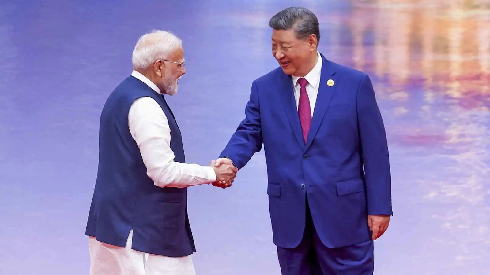 "تقارب المضطر".. الهند تتردد بالسعي نحو الصين وتنتظر ترامب