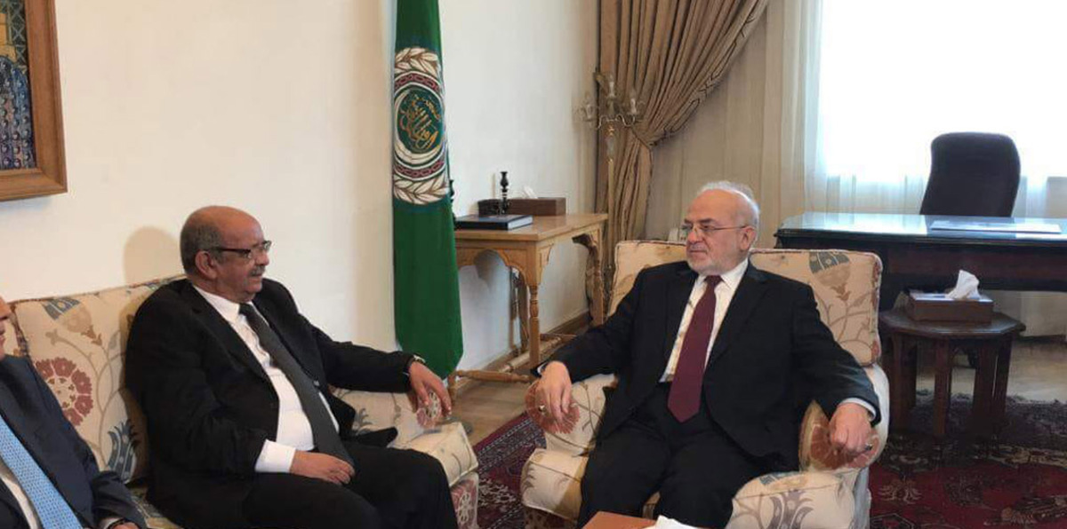 عقب أزمة هتافات "صدام حسين".. الجعفري ونظيره الجزائري يطويان الأزمة الدبلوماسية من القاهرة