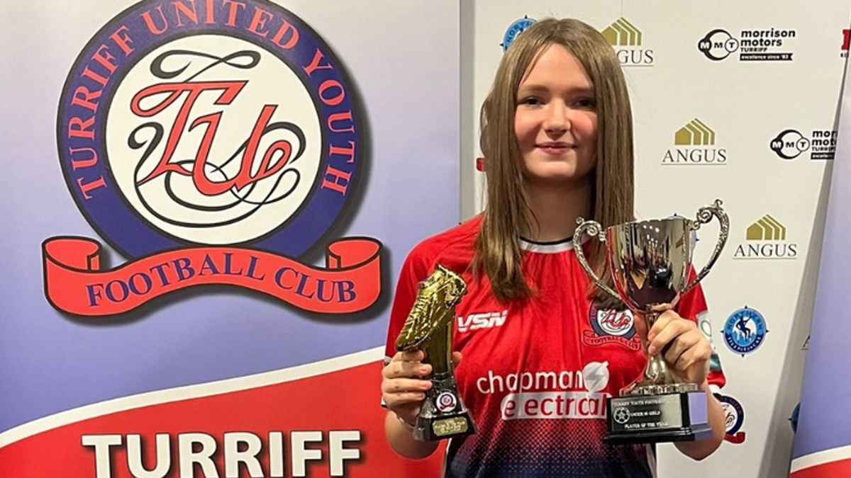 صدمة كبيرة.. وفاة "لاعبة العام" بمرض "الإنتان" الخطير (صور)