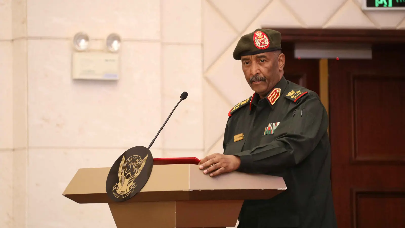 السودان.. ماذا سيدفع البرهان مقابل "الفيتو" الروسي؟