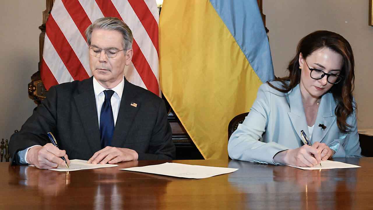 كييف وواشنطن تبحثان تشغيل صندوق المعادن قبل نهاية العام