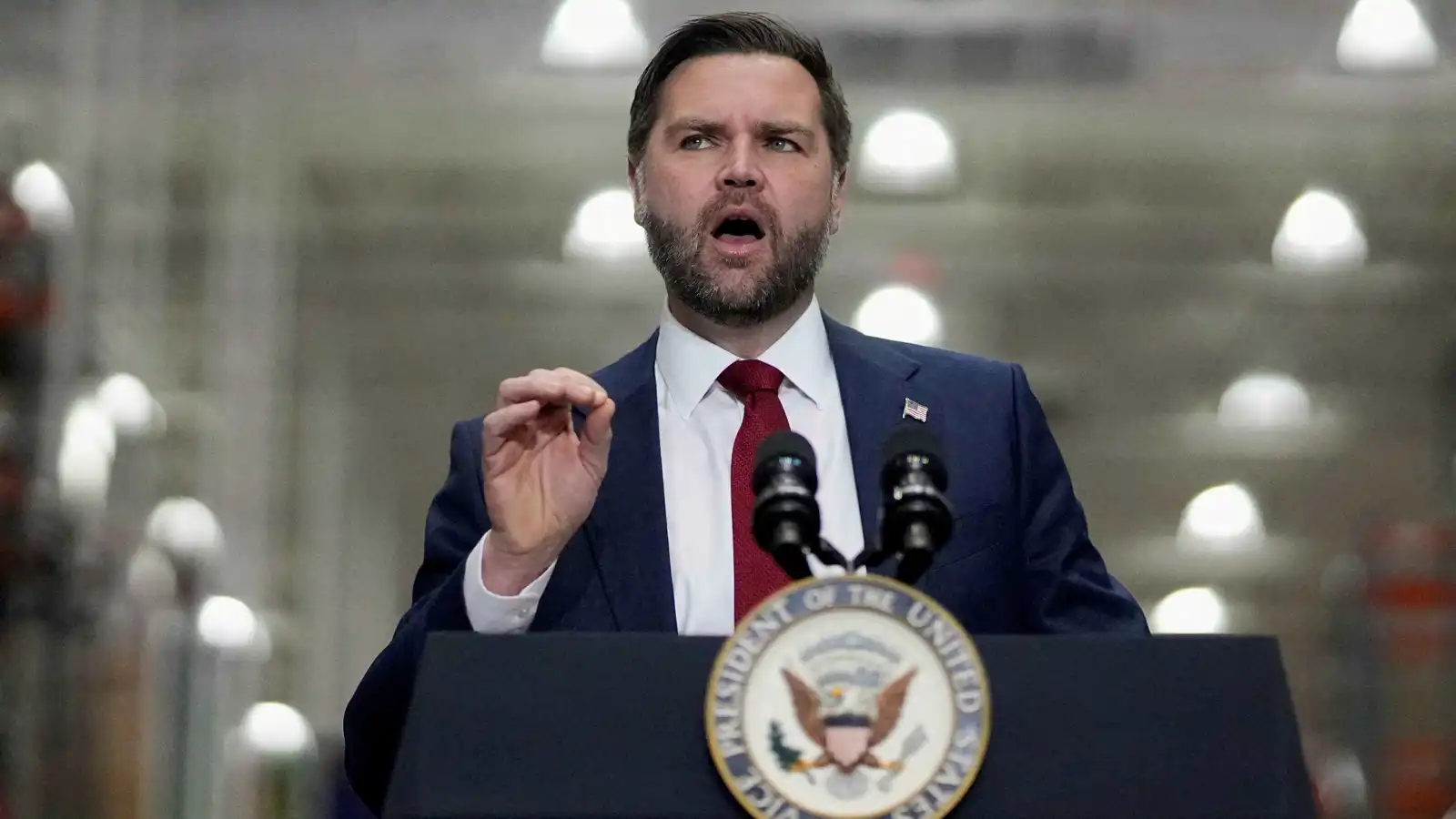 فانس: غرينلاند عنصر دفاعي بالغ الأهمية لأمن العالم أجمع