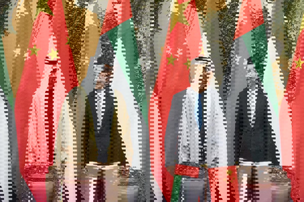 رئيس الإمارات يصل بكين تلبية لدعوة من نظيره الصيني