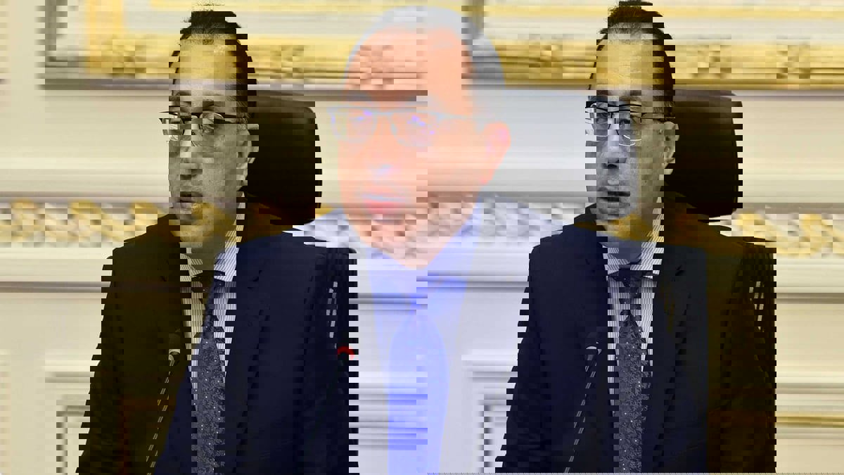 مصر ترجىء رفع أسعار الكهرباء "تخفيفا" على المواطنين