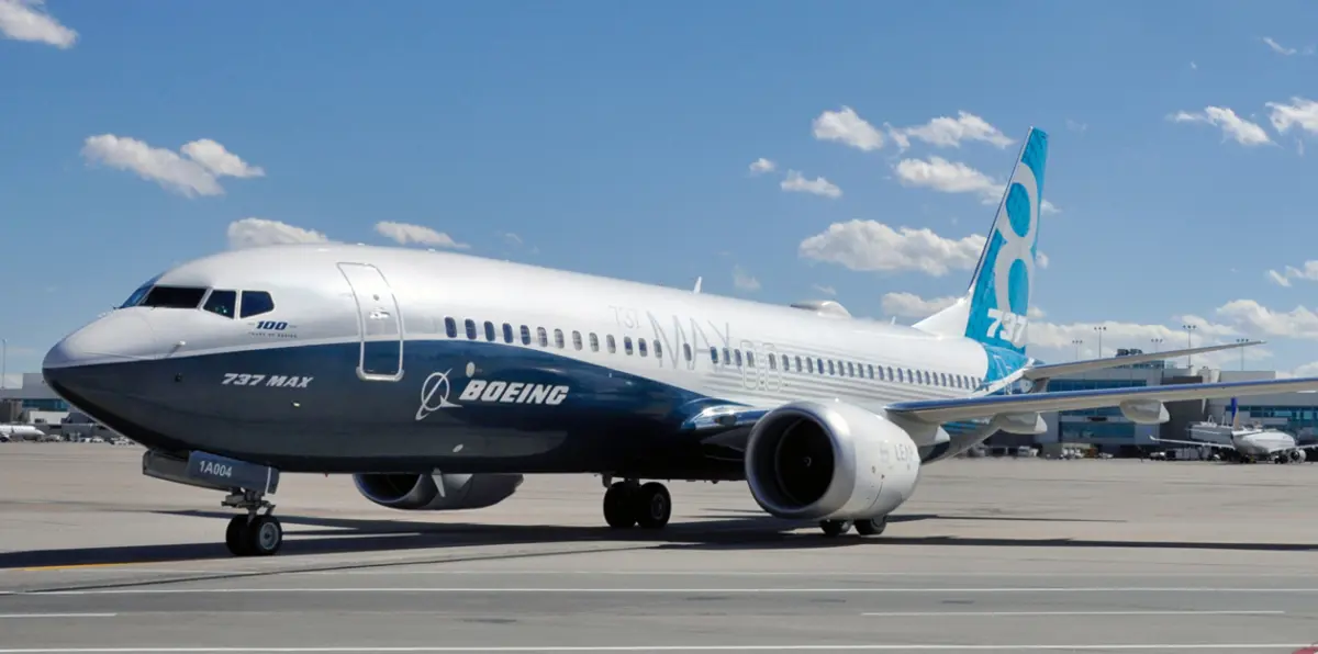 الطيران العماني يتسلم أول طائرة "737 ماكس" من بوينغ